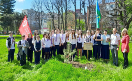 В 6 «Б» классе прошел урок  Урок Мужества Памяти ученика нашей школы Вадима Дьяченко. Урок провели совместно с директором Апекишевой Ольгой  Михайловной и предагогами ДШИ №7 имени Героя Труда России Иосифа Кобзона. Вадим Дьяченко проявил невероятную стойкость и решительность в сложной и опасной ситуации. Его мужество, хладнокровие и самоотверженность позволили предотвратить трагедию и спасти жизни других людей. Рискуя собственной жизнью, он действовал с предельной самоотдачей, демонстрируя пример истинного 